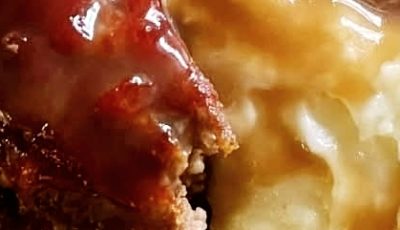 Old-Fashioned Meatloaf with Brown Gravy