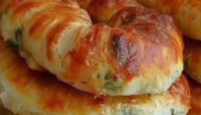 Turkish-style spinach and feta pastries