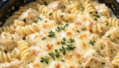Slow Cooker Creamy Gruyere Chicken Fusilli
