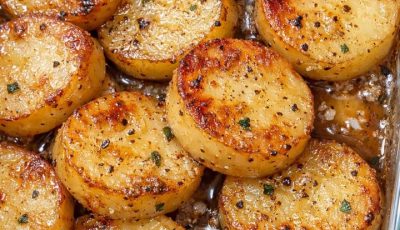 Oven-Baked 4-Ingredient Melting Roasted Potatoes