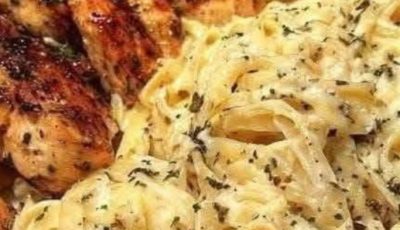 Grilled Chicken Bites with Creamy Garlic Sauce