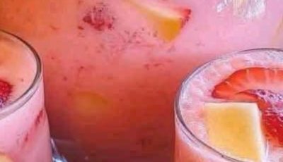 The Ultimate Creamy Strawberry Apple Punch: A Show-Stopping Refreshment for Any Gathering